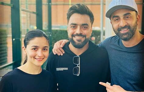Afghan Cricketer Rashid Khan Runs Into Alia Bhatt & Ranbir Kapoor ...