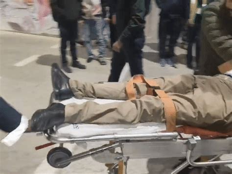 CA dies after collapsing at Lucknow Airport: Family alleges delayed ...