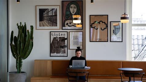 How to Write a Server Job Description (Duties, Responsibilities)