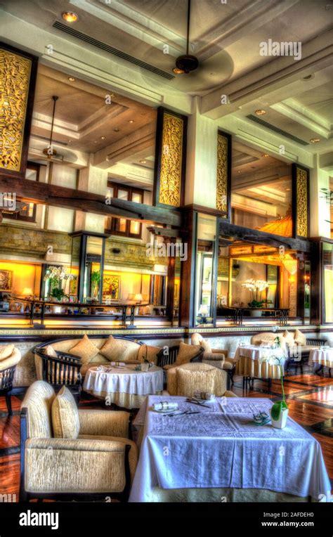 Restaurant Table Side View 的图像结果