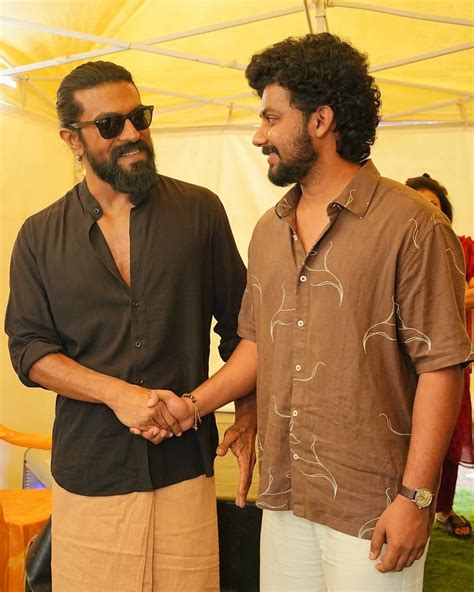 Ram Charan : మలయాళ నటీనటులతో రామ్ చరణ్.. వాలా 2 టీమ్‌తో చరణ్ సందడి ...