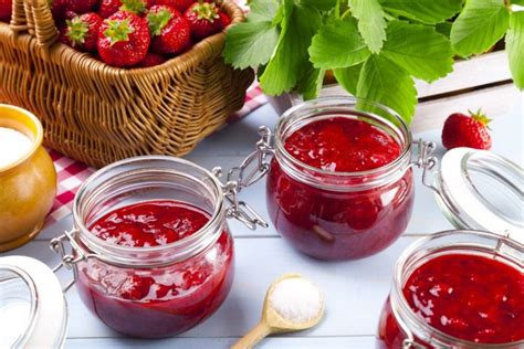 20 простых рецептов джема из клубники