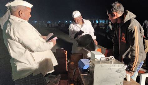 As Drought Looms, Villages in Satara Are Migrating to a Cattle Camp ...