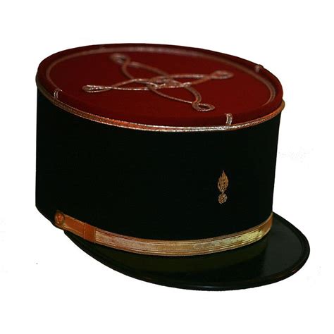 抗戰時期日本鬼子，帽子上有兩片「破布」，實際作用巨大你敢信？ - 每日頭條