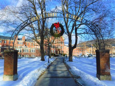 Charting separate paths proves difficult for Brattleboro Retreat and ...