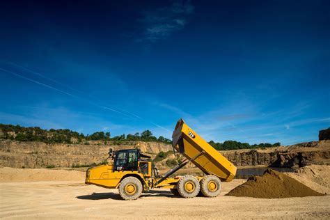 Cat 725 Articulated Haul Truck | Western States Cat