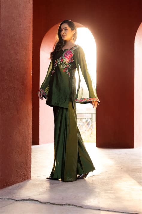 Chanderi Floral Emboidered Co-ord set (2 piece) – Kahani Lush