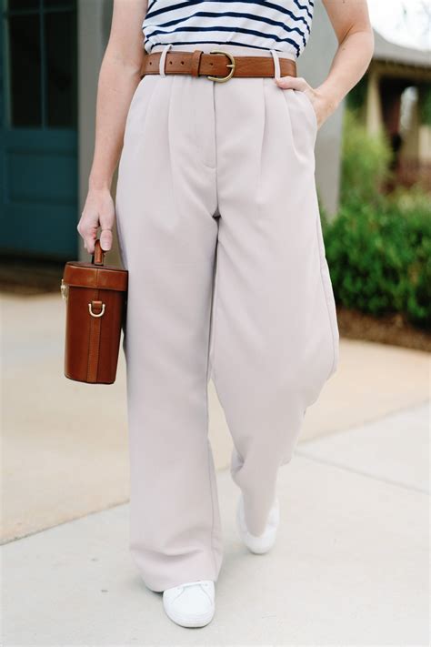 High Waisted Pants Outfit Ideas