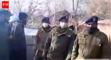 Bandipora Attack: DGP Dilbag Singh, IG Vijay Kumar visit residence of ...
