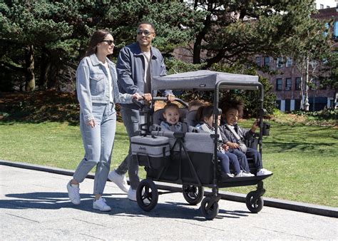 Jeep Wrangler Deluxe 4 Seater Stroller Wagon by Delta | Delta Children