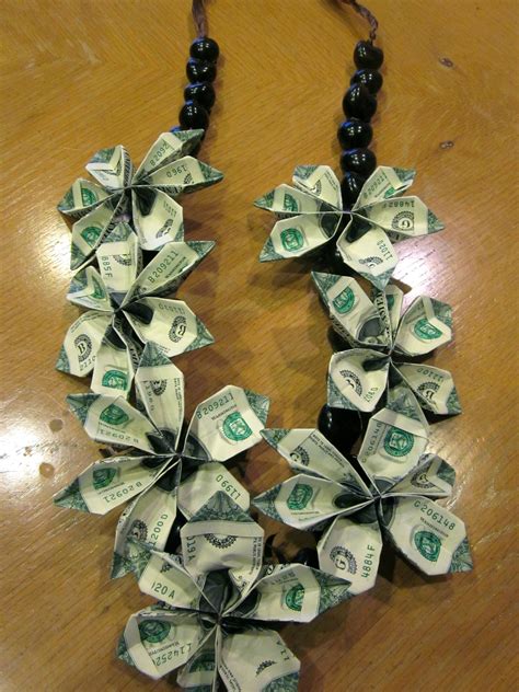 Graduation Money Lei | DIY and Crafts | Pinterest