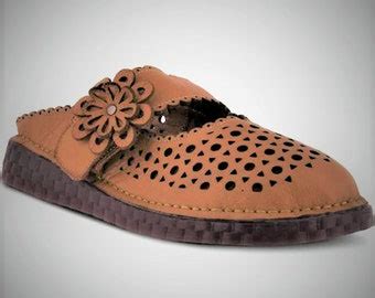 Spring Step Clogs - Etsy