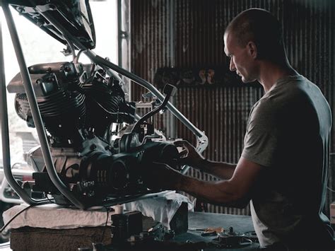 Bengkel Motor Panggilan Terdekat: Solusi Cepat & Mudah