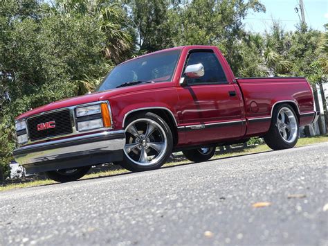 1992 GMC Sierra | Survivor Classic Cars Services