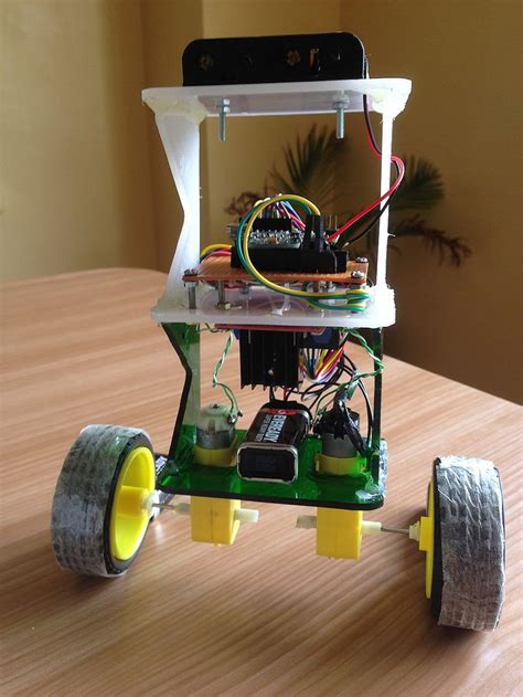 Robot balancín autónomo sobre dos ruedas con control PID en equilibrio