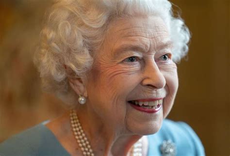 英媒：确诊一周后，英国女王从新冠中康复，与家人共度一下午 - TNAOT