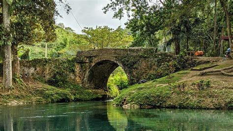 Discover Jamaica & Learn More About This Caribbean Island