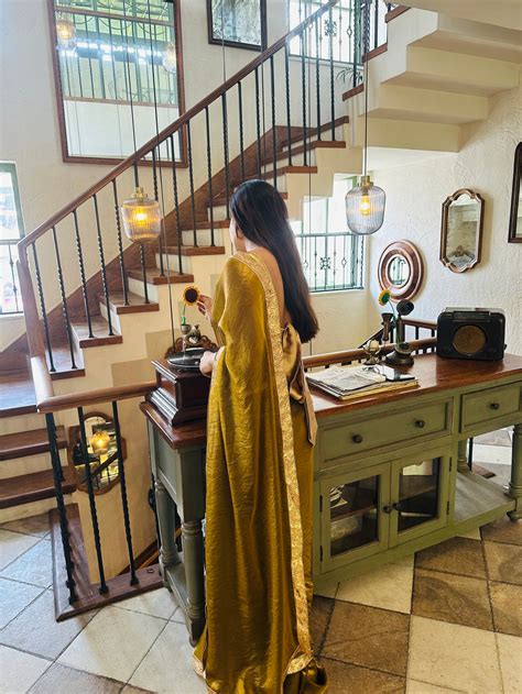 Sazrika - Buy Indian Saree Online (साड़ी) | Latest Saree Designs Online