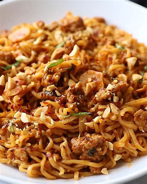 Sweet spicy hot chili chicken noodles – Artofit