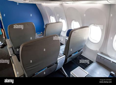 Business Class Plane Seats 的图像结果