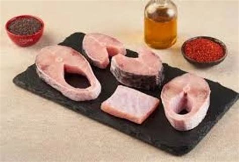 Katla/কাতলা -Bengali Cut, With Head (From 1kg-1.5kg)