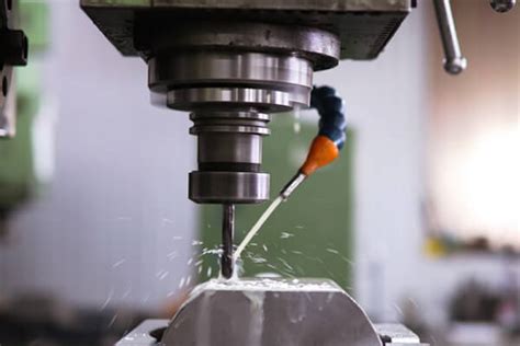 What Is a Milling Machine 的图像结果