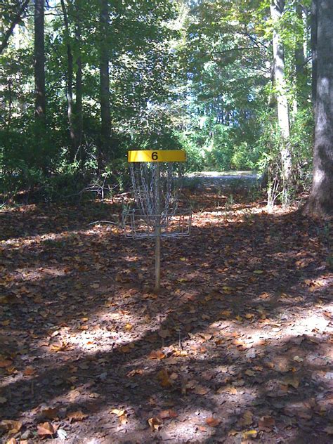 Hole 6 • Nevin Park (Charlotte, NC) | Disc Golf Courses | Disc Golf Scene
