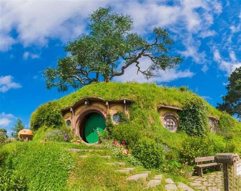 Hobbiton Village: 15 Surreal Pictures From Frodo Baggins' Homeland