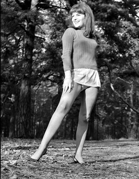 Pin by Raven Temper on I love the Girls of 60s and 70s | Sixties ...