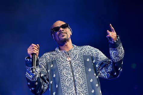 Snoop Dogg buys Death Row Records -- label that launched career