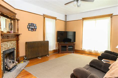 194 S. Elm St., Bunker Hill, Indiana 46914 — Dyer Homes