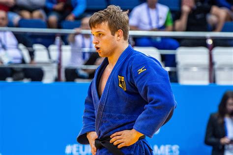 Openly gay athlete Timo Cavelius wins German judo championship - Outsports