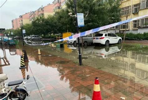 暴雨致河水倒灌，镇江丹阳一小区地下车库60余辆车被泡_腾讯新闻