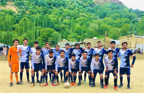 Rezultat imagine pentru Alpha Wolves Song