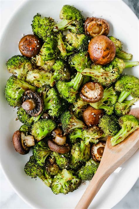 Roasted Broccoli and Mushrooms | Broccoli side dish, Vegetable side ...