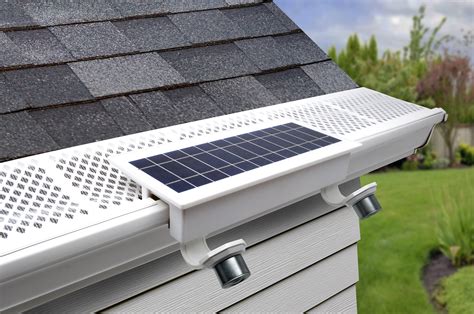 https://assets.wfcdn.com/im/98153386/compr-r85/2425/242567903/2+-+Head+LED+Solar+Powered+Dusk+to+Dawn+Outdoor+Security+Spotlight.jpg