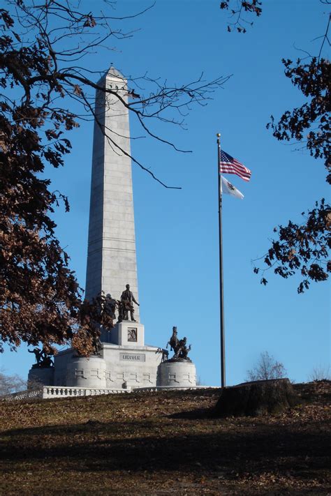 Lincoln Tomb - Oak Ridge Cemetery | Pics4Learning