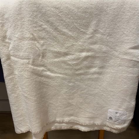 Vue King size pure merino wool blanket (s)