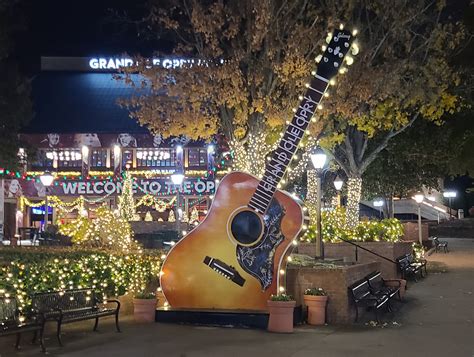 Christmas in Nashville December 1-5, 2025 - Northwest Iowa Now