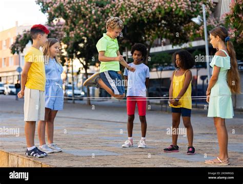 Parents and Kids Playing 的图像结果