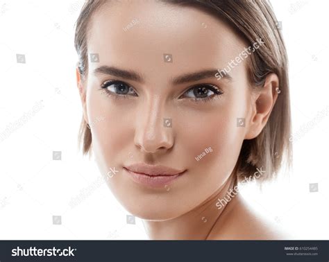 Beautiful Model Face 的图像结果