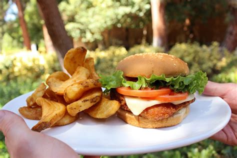 UCLA dining hours — ASUCLA