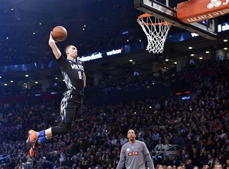 Zach LaVine wins Slam Dunk Contest in incredible dunk-off with Aaron ...