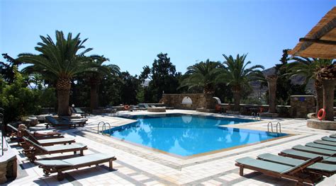 ARMADOROS HOTEL IOS BACKPACKERS (Chora) - Hotel Reviews, Photos, Rate ...