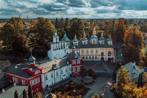 Экскурсии по Псково-Печерскому монастырю