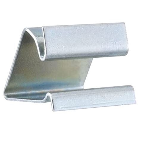 How to Install Window Screen Retainer Clips 的图像结果