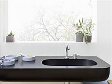 pulizia corian arredamento in corian per il bagno showroom arredobagno pulizia corian arredamento in corian per il bagno showroom arredobagno