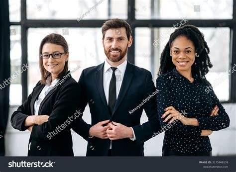 Multiracial Business People 的图像结果