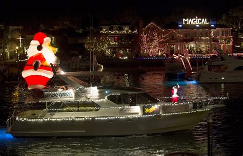 Christmas Boat Parade Tips - Newport Beach News