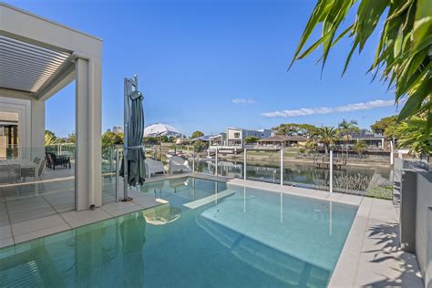 Sold 16 Boomerang Crescent, Sorrento QLD 4217 on 31 Jul 2023 - 2018635274 | Domain
